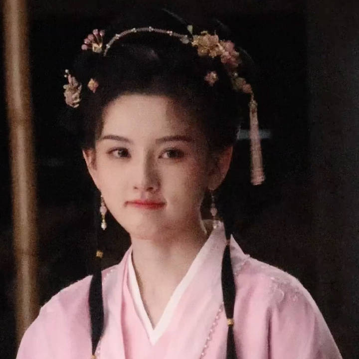 嘉芙表妹 [兔子][给你小心心][给你小心心]🍑🎀 ​​​