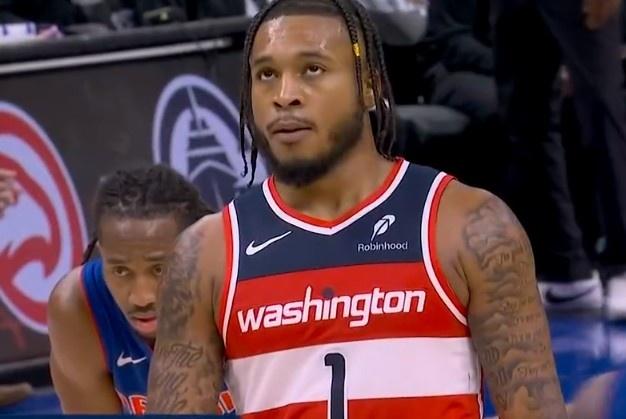 看看白魔和康宁汉姆的表现，感觉火箭就在浪费年轻人的天赋。
在奇才和活塞的比赛中火