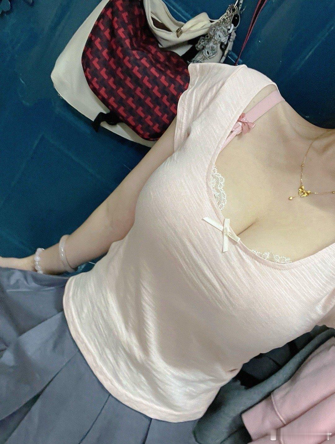 这个…bra[哼]长得好看也就算了 怎么还这么出效果呢[亲亲][ok] ​​​