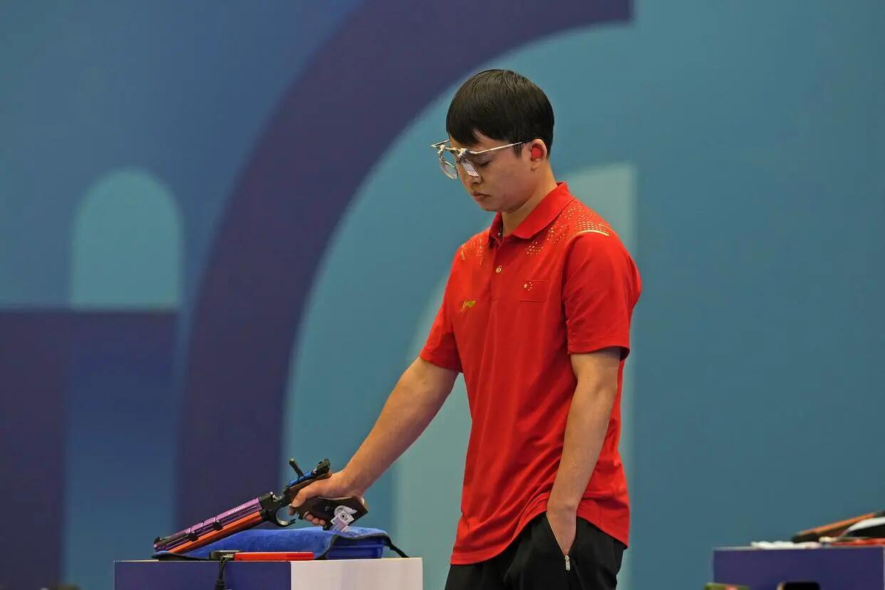 #谢瑜##谢瑜 一枪击破家徒四壁# 谢瑜这一路走来，其中辛酸只有自己知道[金牌]