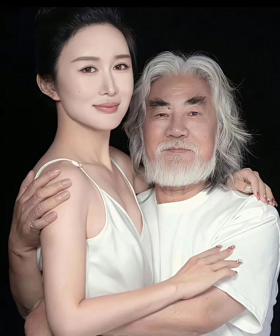 我严重怀疑，
杜星霖想要5胎孩子，
只是她个人的想法，张纪中应该是特别不想要的吧