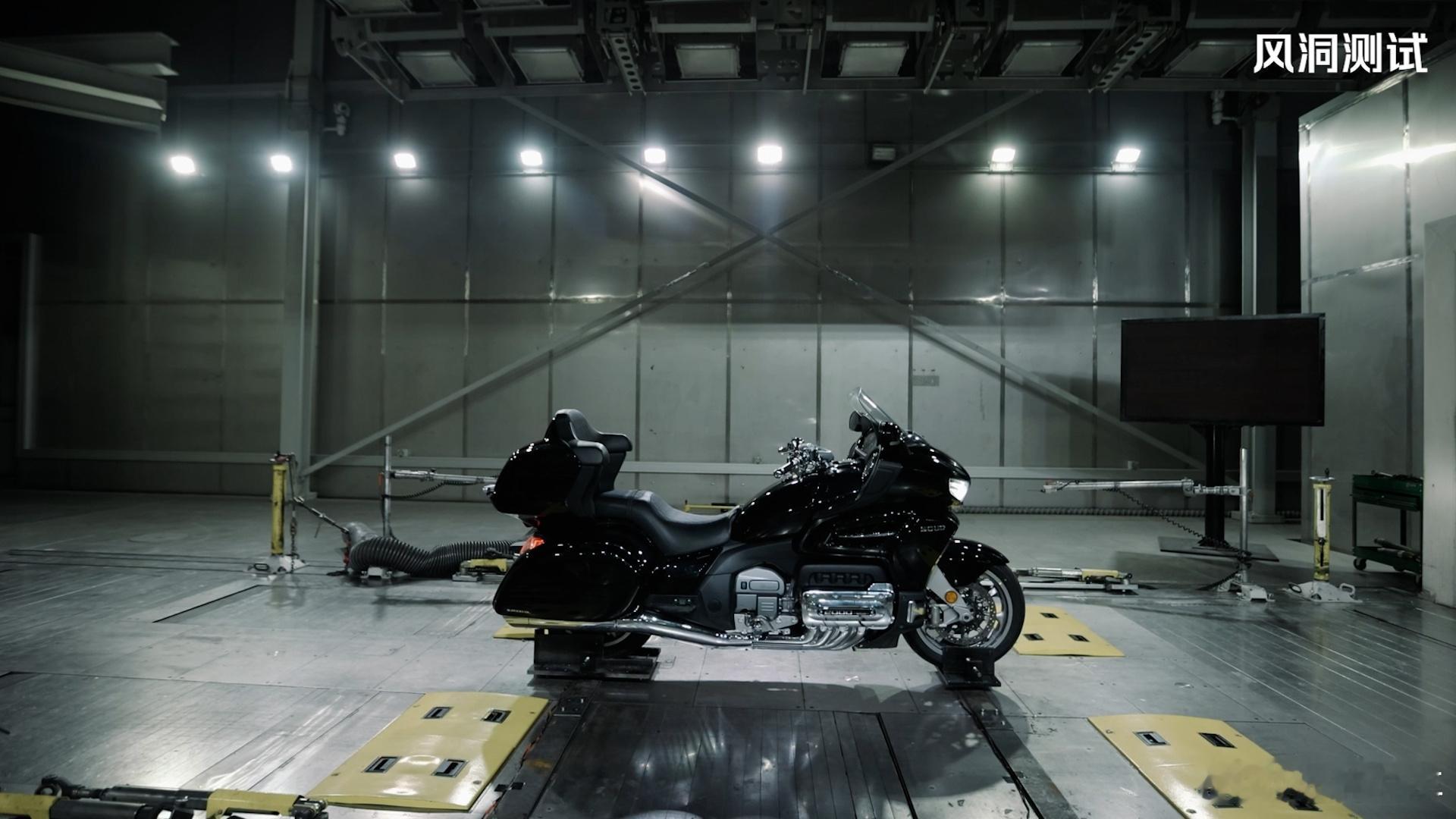 长城汽车的“实验室”里藏着什么秘密？长城汽车镜头扫过一排冰冷的实验设备，电磁脉冲