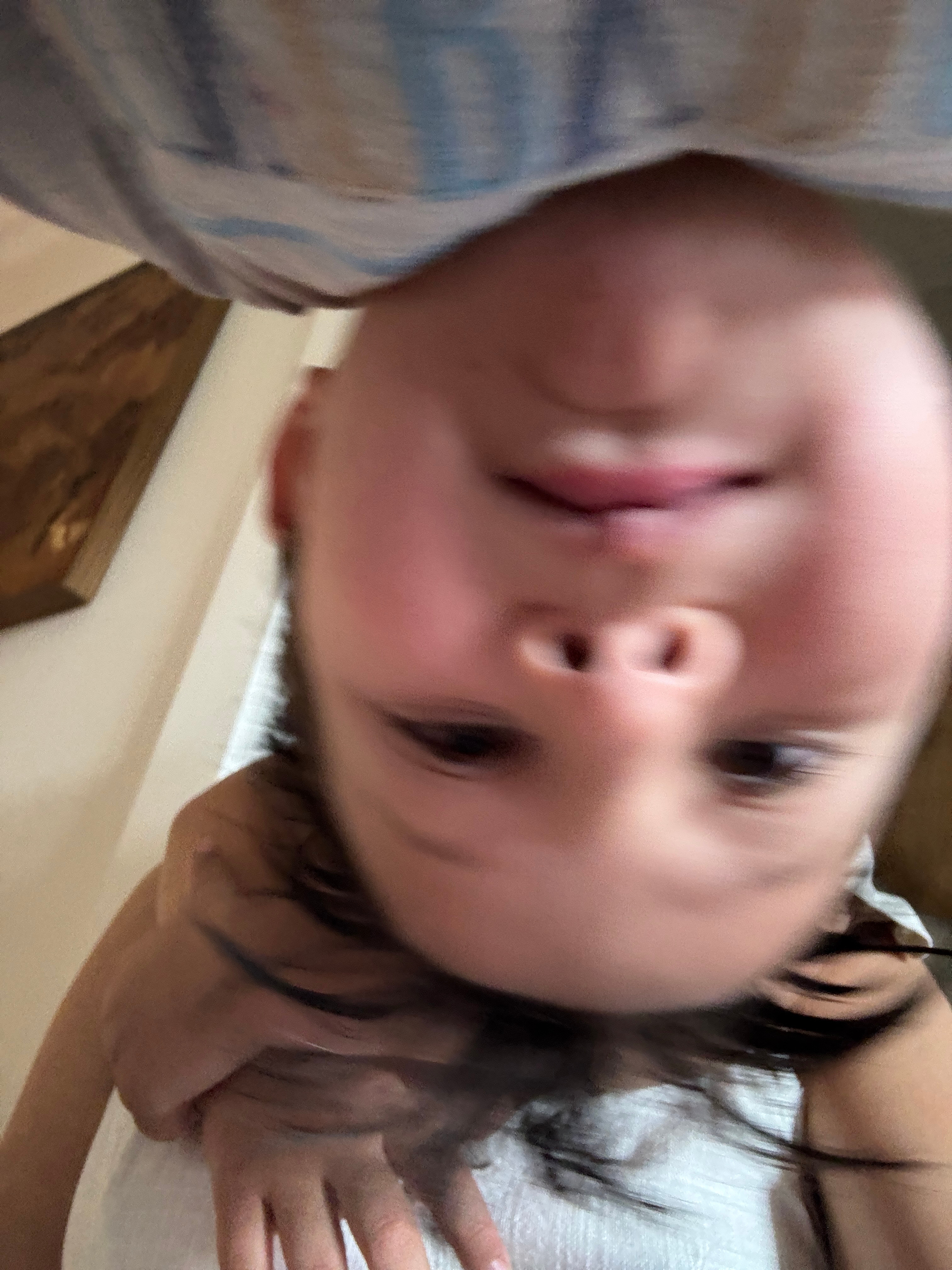 冬天就是剪了个刘海 然后一出门风一吹就没了150就这样打水漂了🥲 