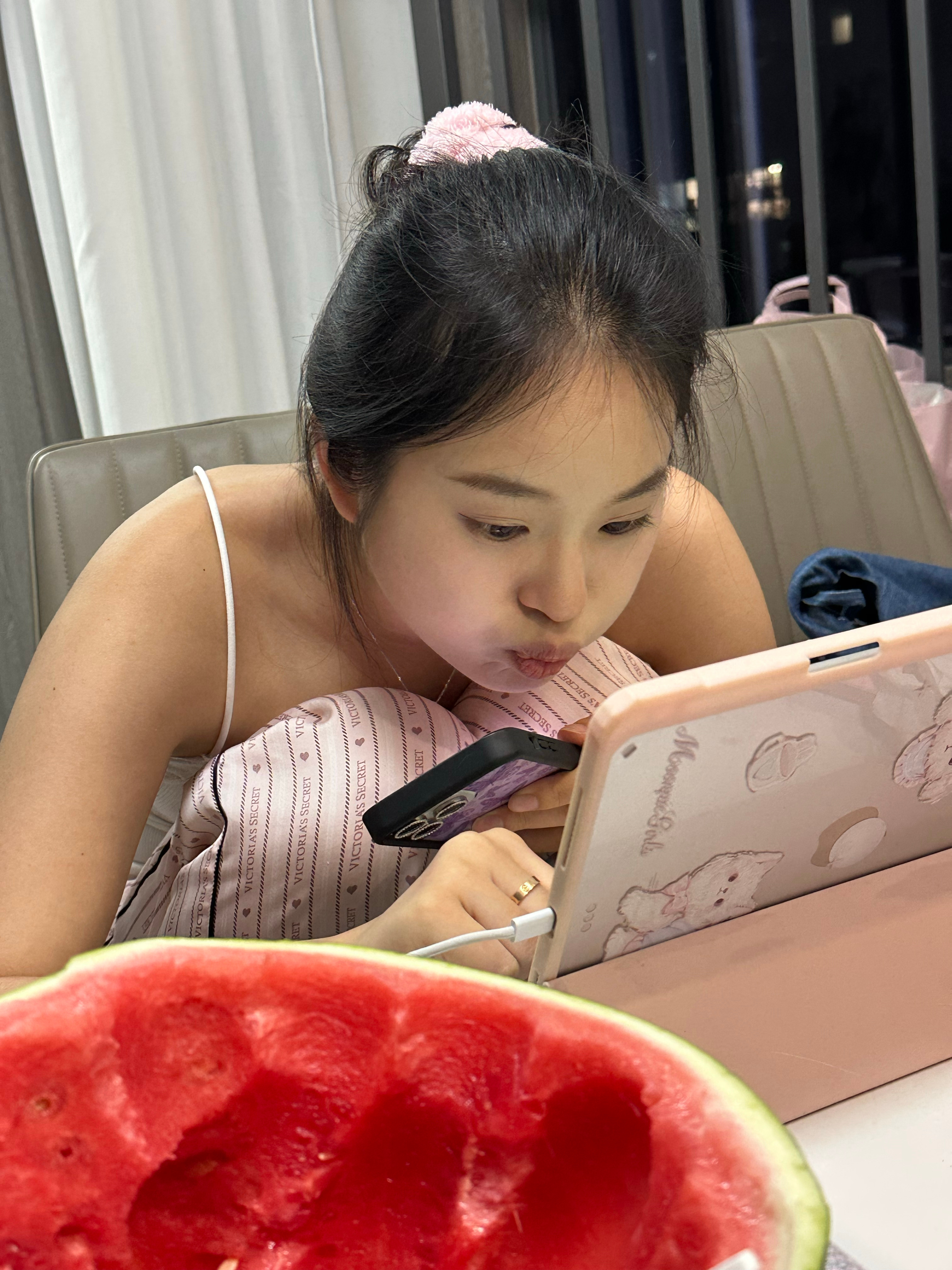 嗯..之前拍的忘记发了！玩jcc玩的不知天地为何物 ​​​