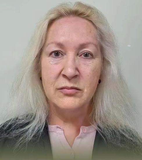 英国女教师把学生绑在婚床上蒙眼猥亵，过程中喊错丈夫名字暴露真相，陪审团3小时定罪