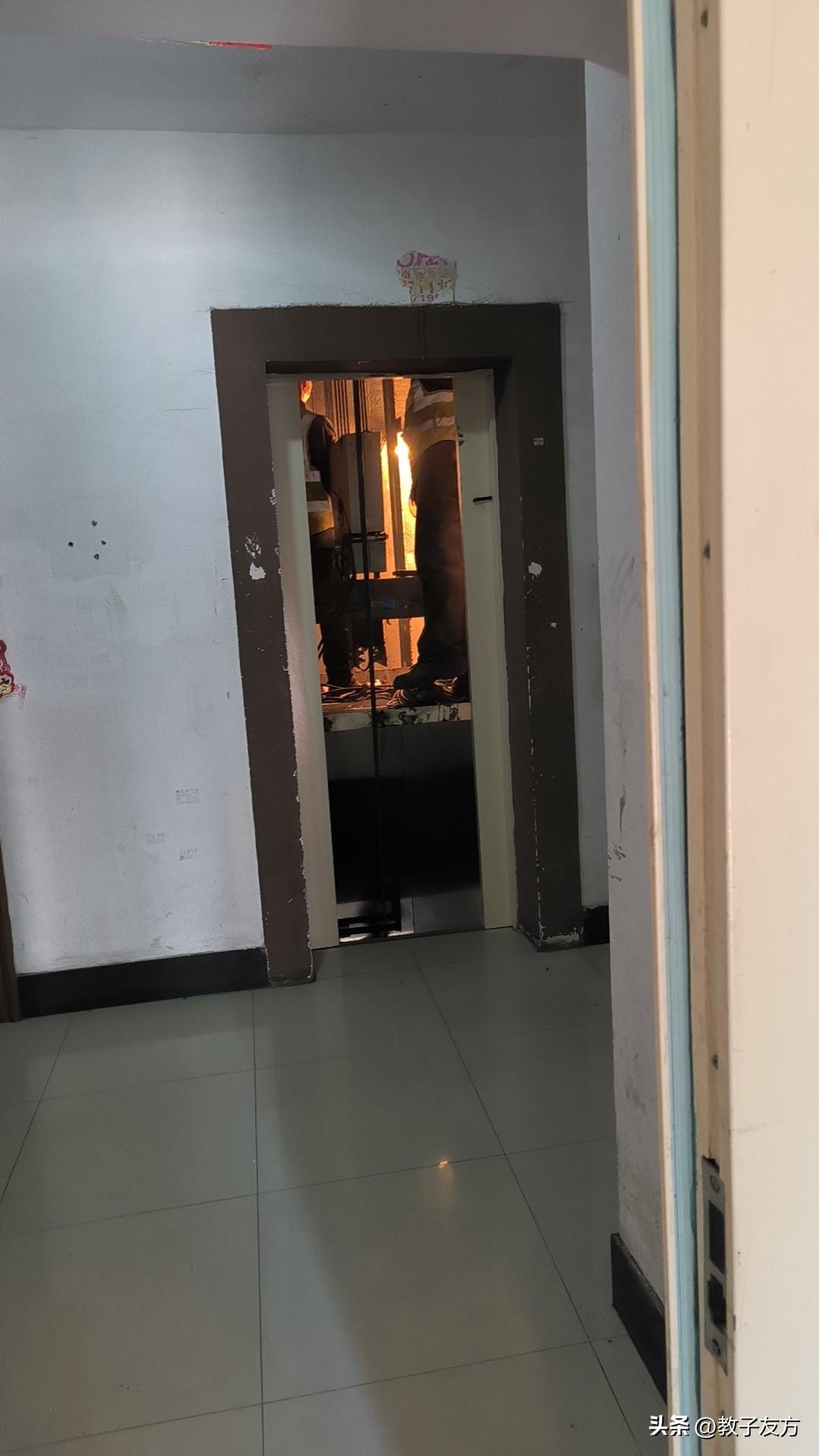 我第一辆车是合资油车
第二辆车是合资油车
第三辆车是用第一辆置换的，因为退休了用