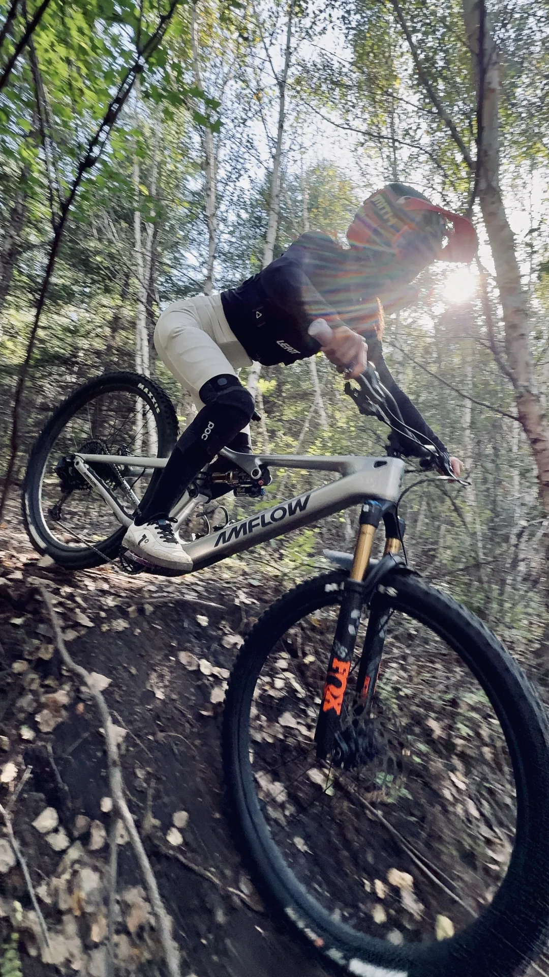 DH速降起飞｜重力抓不住我的快乐