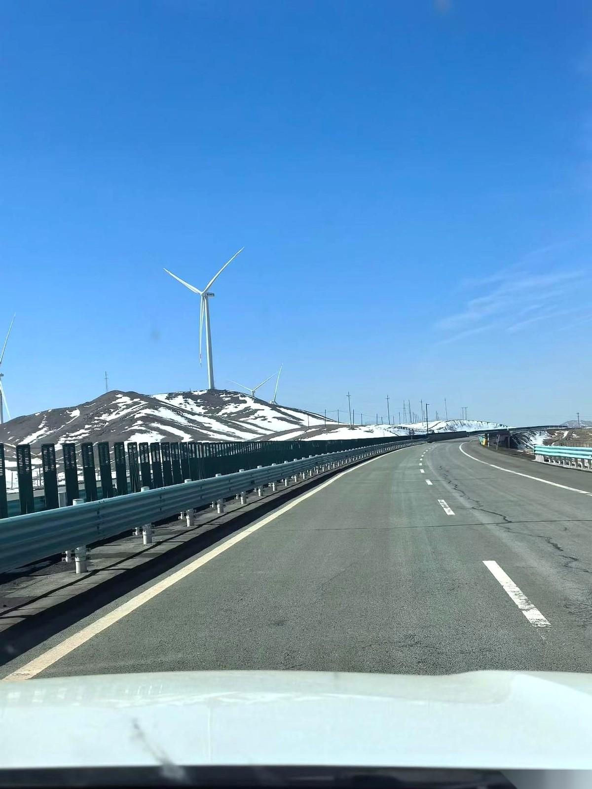 都说人过了六十，就活明白了。说是一辈子攒下的东西，到头来没几样是你的。
你当宝贝