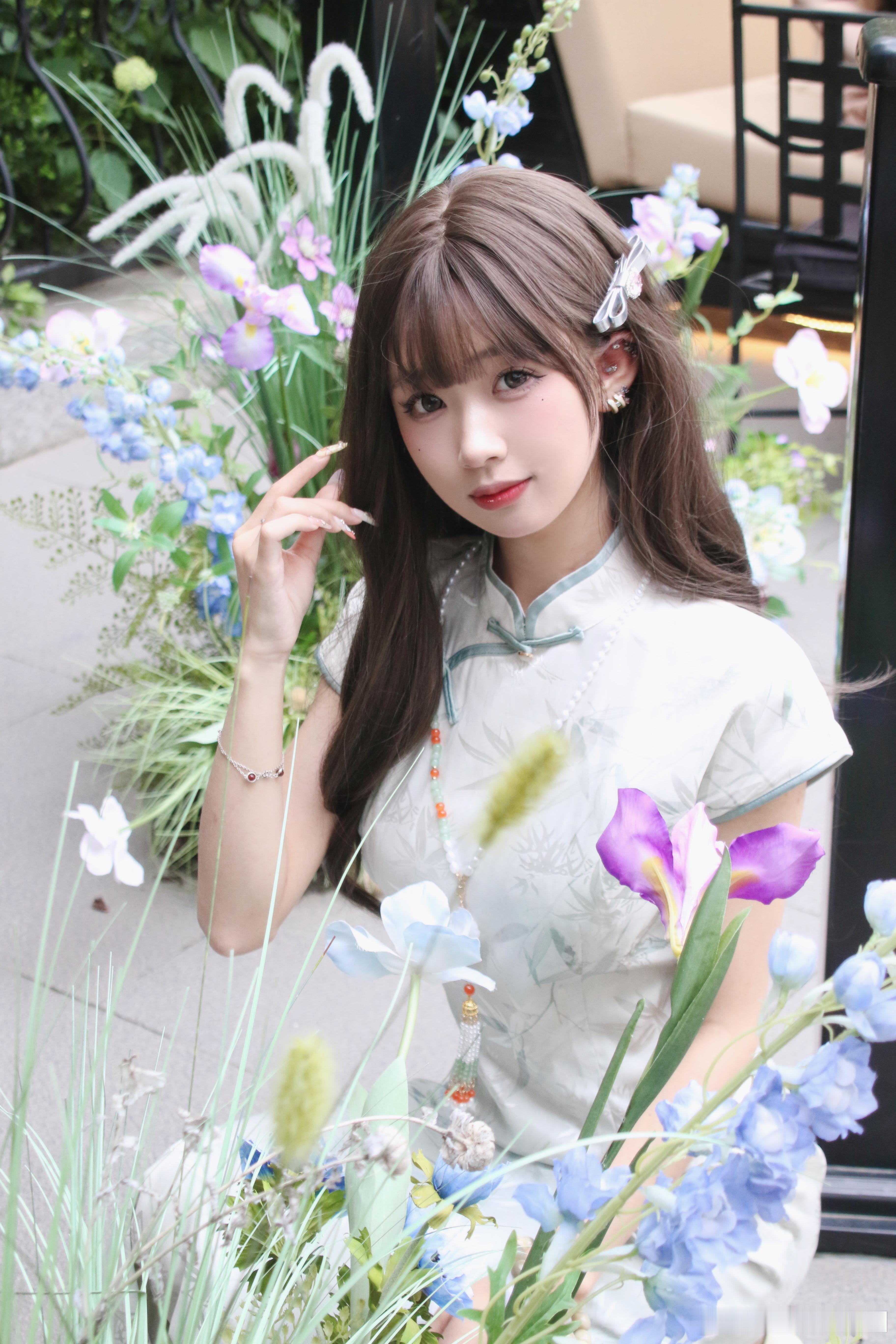 🌷张爱玲说:“在世间，唯有旗袍和美人不可辜负。”#今日快乐今日发# ​​​