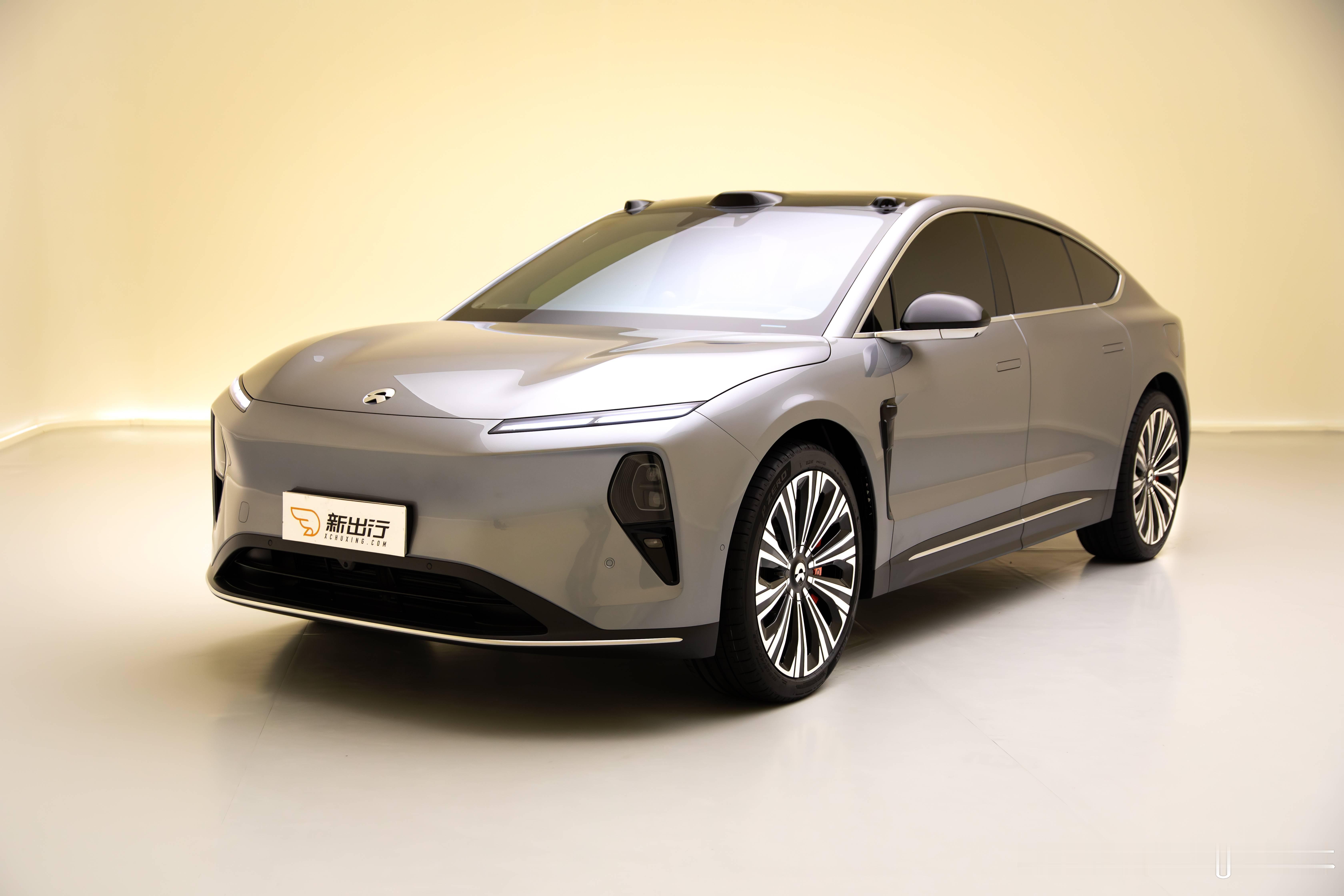 有一说一，这方面蔚来确实强根据晚点 Auto 释放的消息，蔚来把芯片部门抽出来了