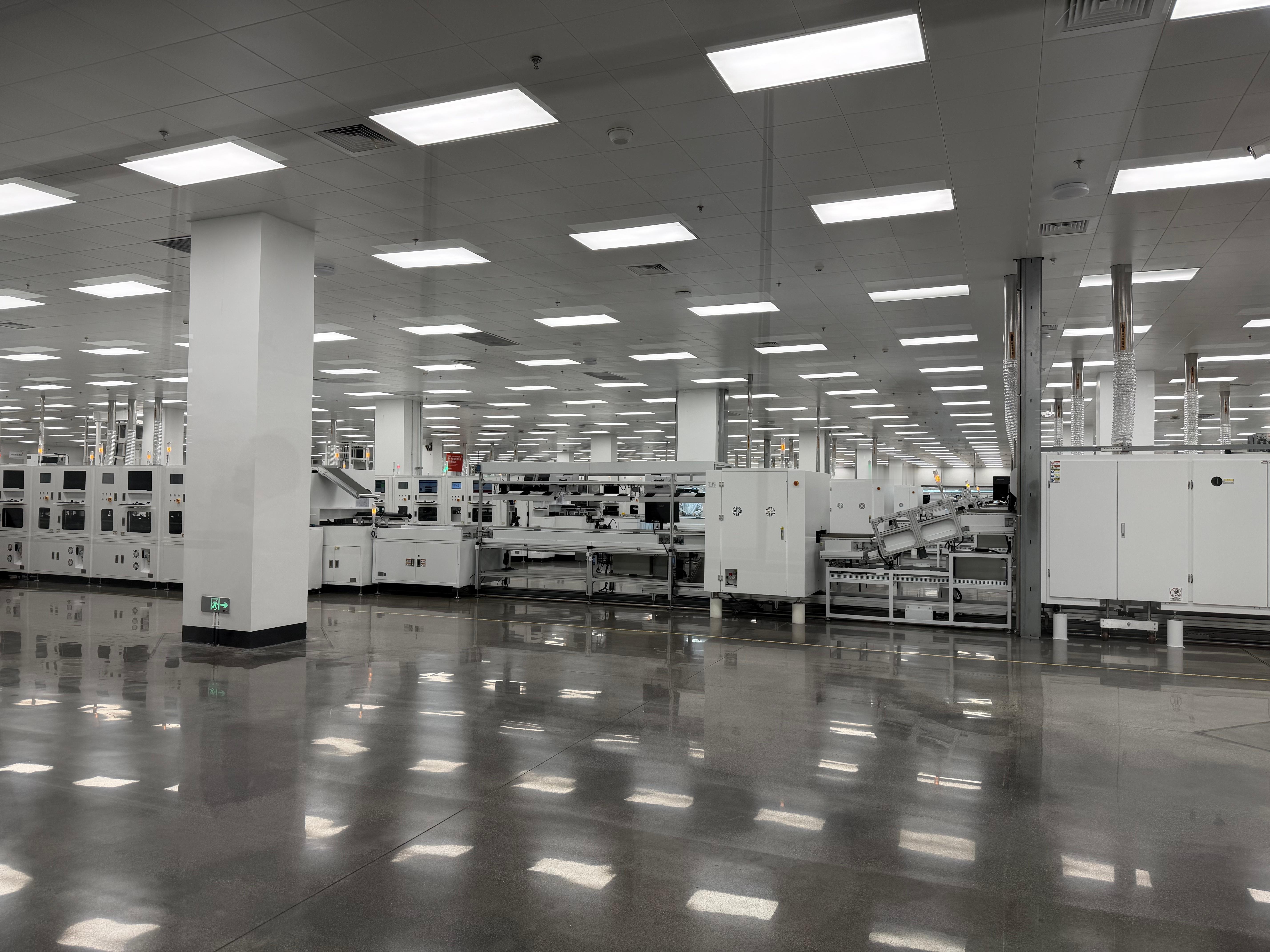 卢伟冰宣布小米将发布自产中央空调我们参观了小米最新投产的武汉大家电工厂，借这个机