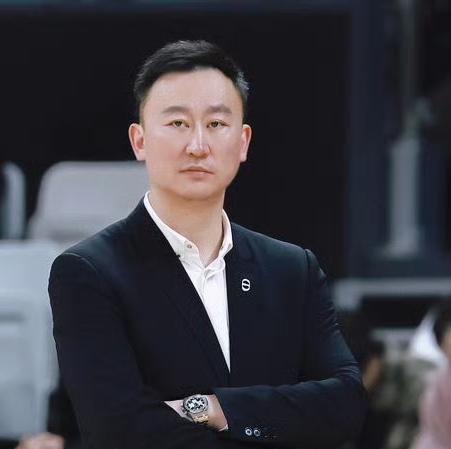 看看吧，这才叫真正的战略性放弃。
昨天晚上青岛男篮以75∶90输给了浙江广厦男篮