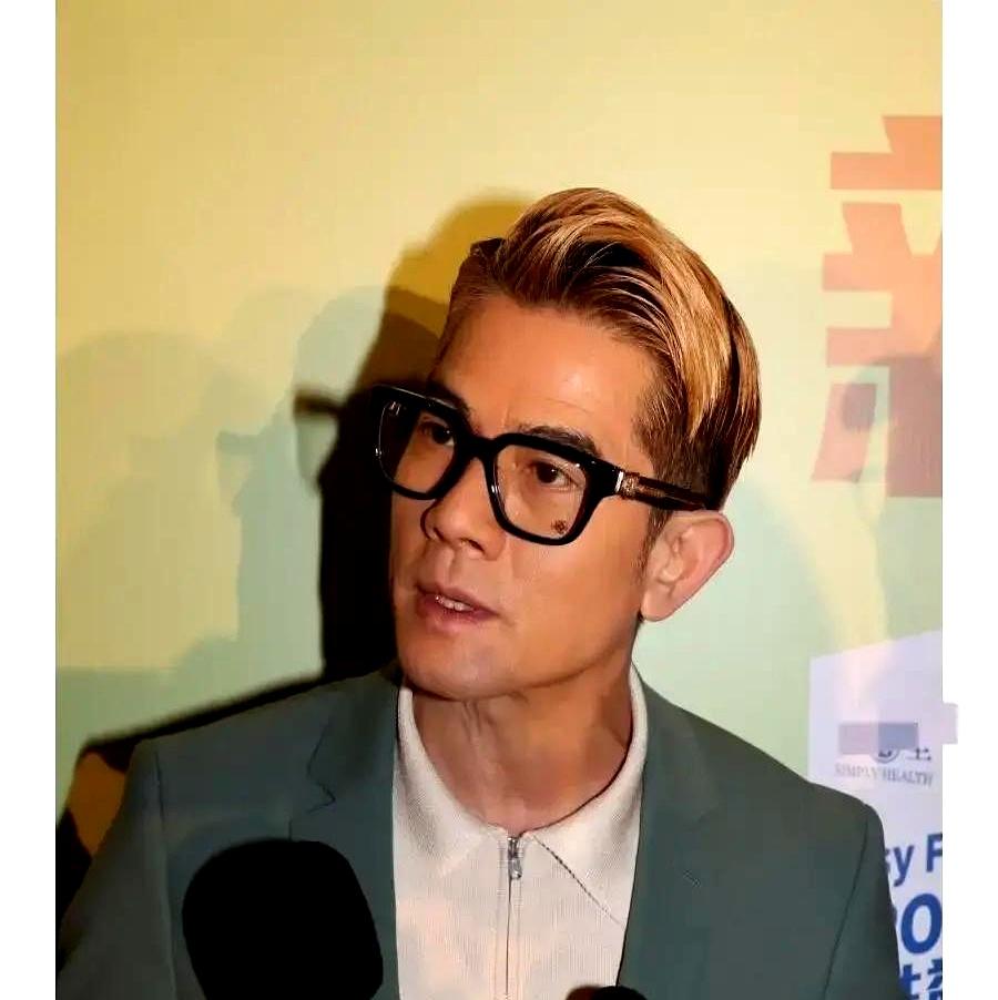 “三胎全是女儿，郭富城会不会遗憾？”
 

港媒把话筒一怼，他秒回：“三件小棉袄