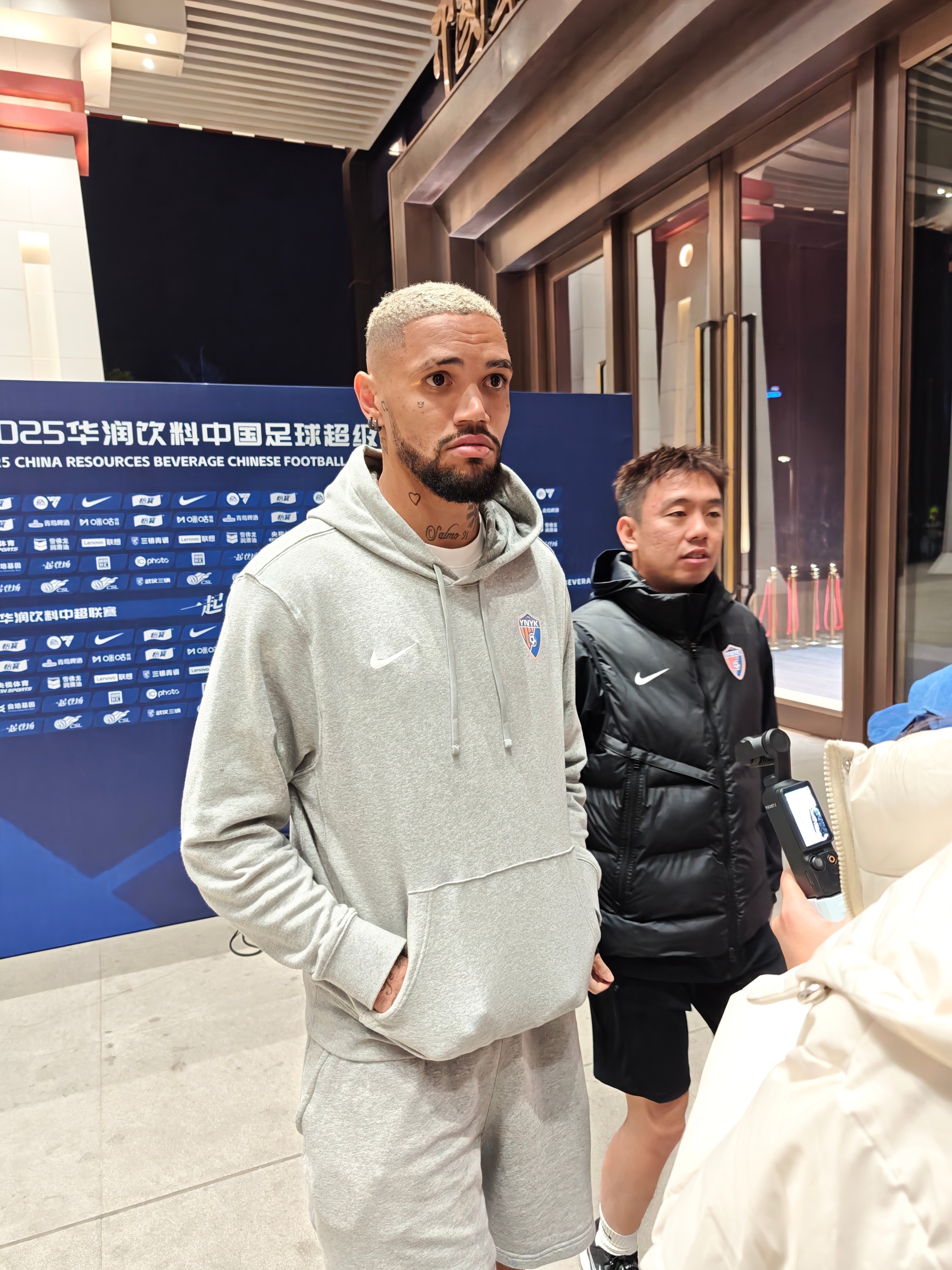 听说云南玉昆要弃用恩里克，他和云南还有一年合同的。我想说，恩里克要是能回武汉三镇