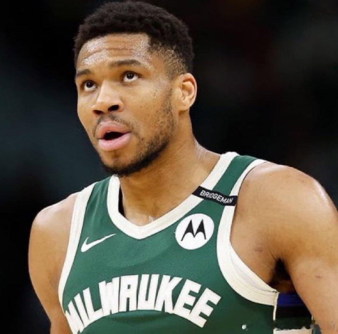 NBA  扬尼斯·安特托昆博谈到他对自己本赛季能在密尔沃基雄鹿队完成比赛的信心“