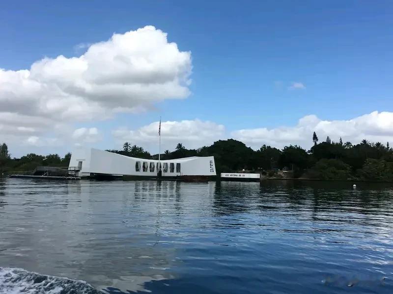 美珍珠港遇袭纪念海报未提始作俑者日本 美珍珠港遇袭纪念海报不提始作俑者日本
美国