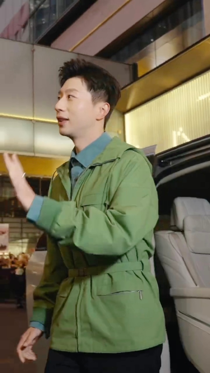 ✨ prada代言人马龙