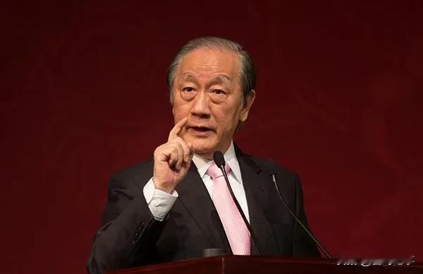 郁慕明我是中粉，关心中国，关心中国人的未来！
   郁慕明表示自己是俄粉，更是中