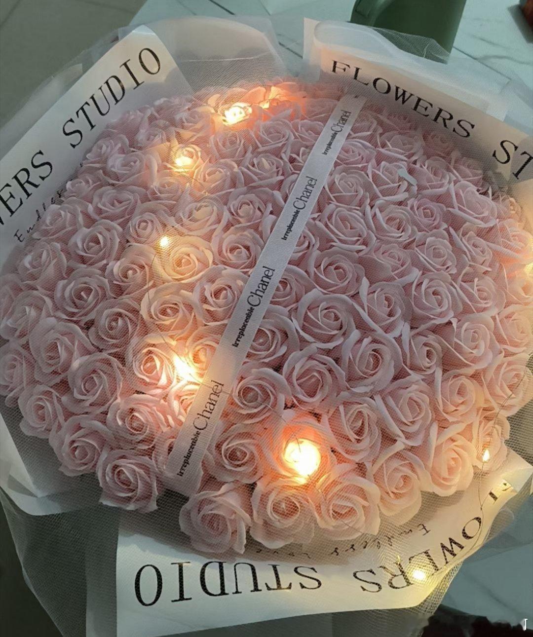 母亲节快乐，💞为爱感恩！感恩母爱  愿天下所有母亲节日快乐！青春永驻，永远健康