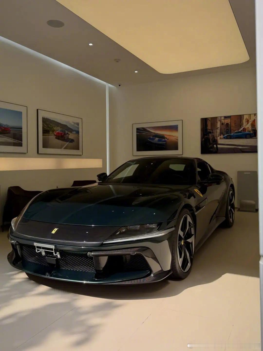 法拉利12cilindri，一种六亲不认的帅 