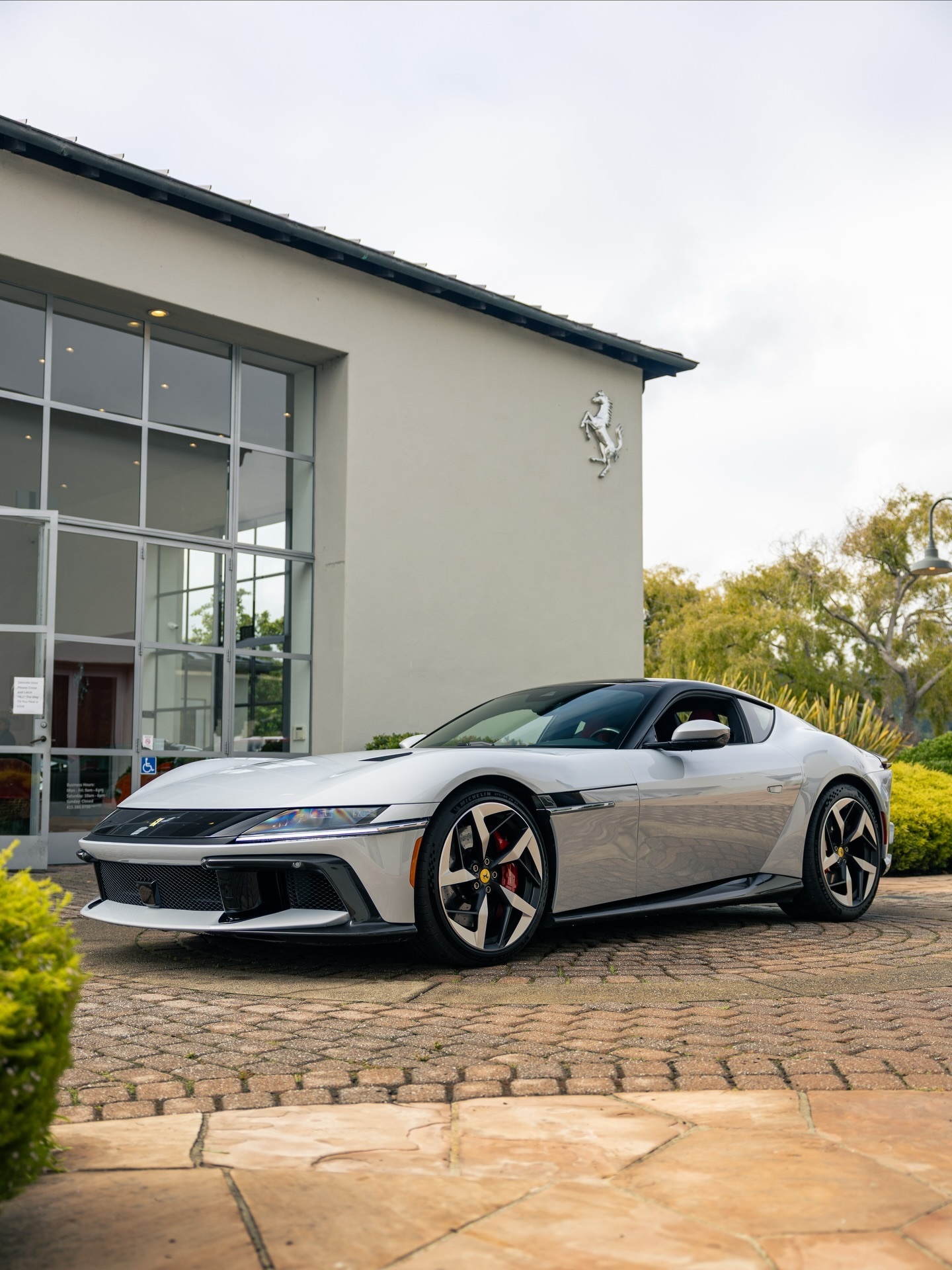 法拉利 12Cilindri 