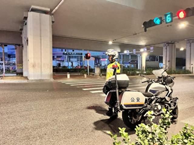 零点值守护畅通！抚顺路批发市场夜间交通状况实现蝶变升级