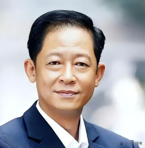 王志文说：“相处久了你会发现，跟老实人一起，除了表面老实愚钝、情商低，更让人痛苦