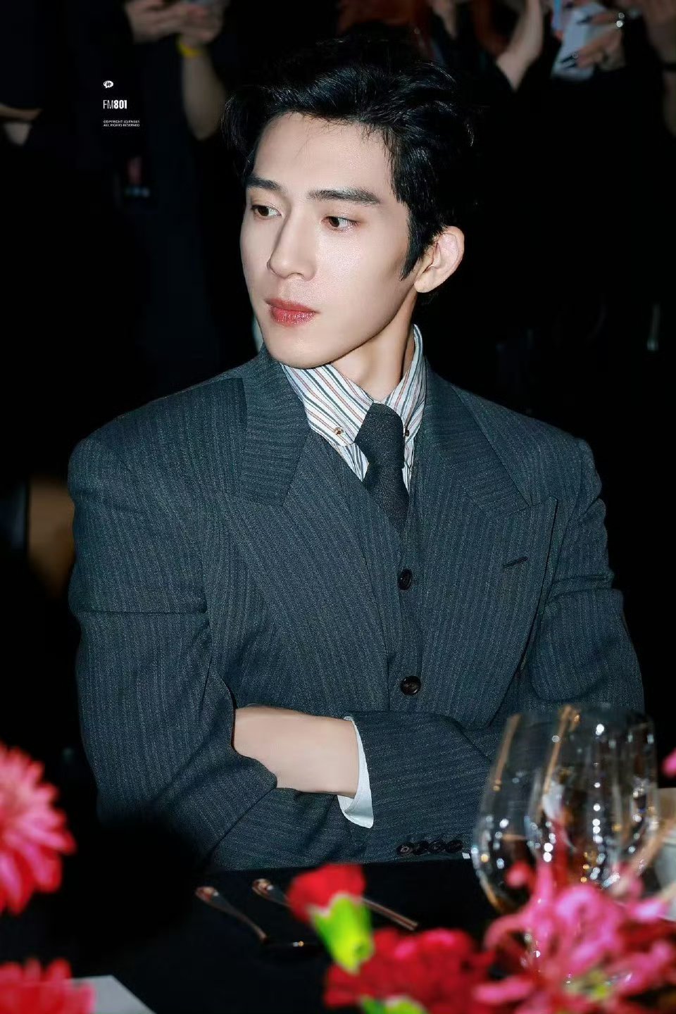 井柏然这是啥选剧本眼光井柏然选剧本眼光真的绝，悬疑、年代、IP改编样样都有，《谷