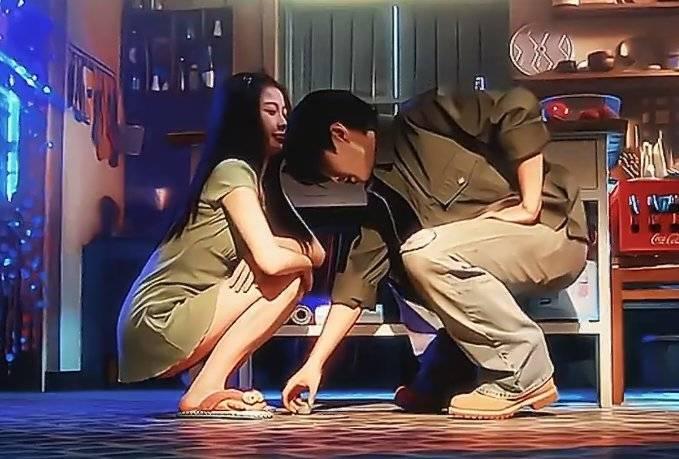 帅哥和钱，是虞书欣两大嗜好。
杏饥渴。