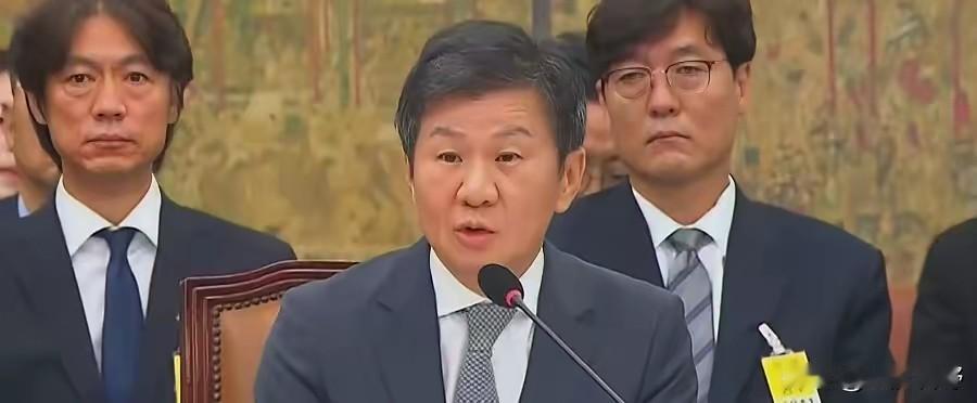 韩国足球协会会长辞职，“所有过失和错误都是我的错”。
 
这话出自郑梦奎，韩国足