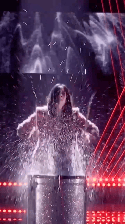 那英差点忘了我曾经是个浪姐 声鸣远扬直播 救命！那英的反差萌太戳人，浪姐的飒爽刻