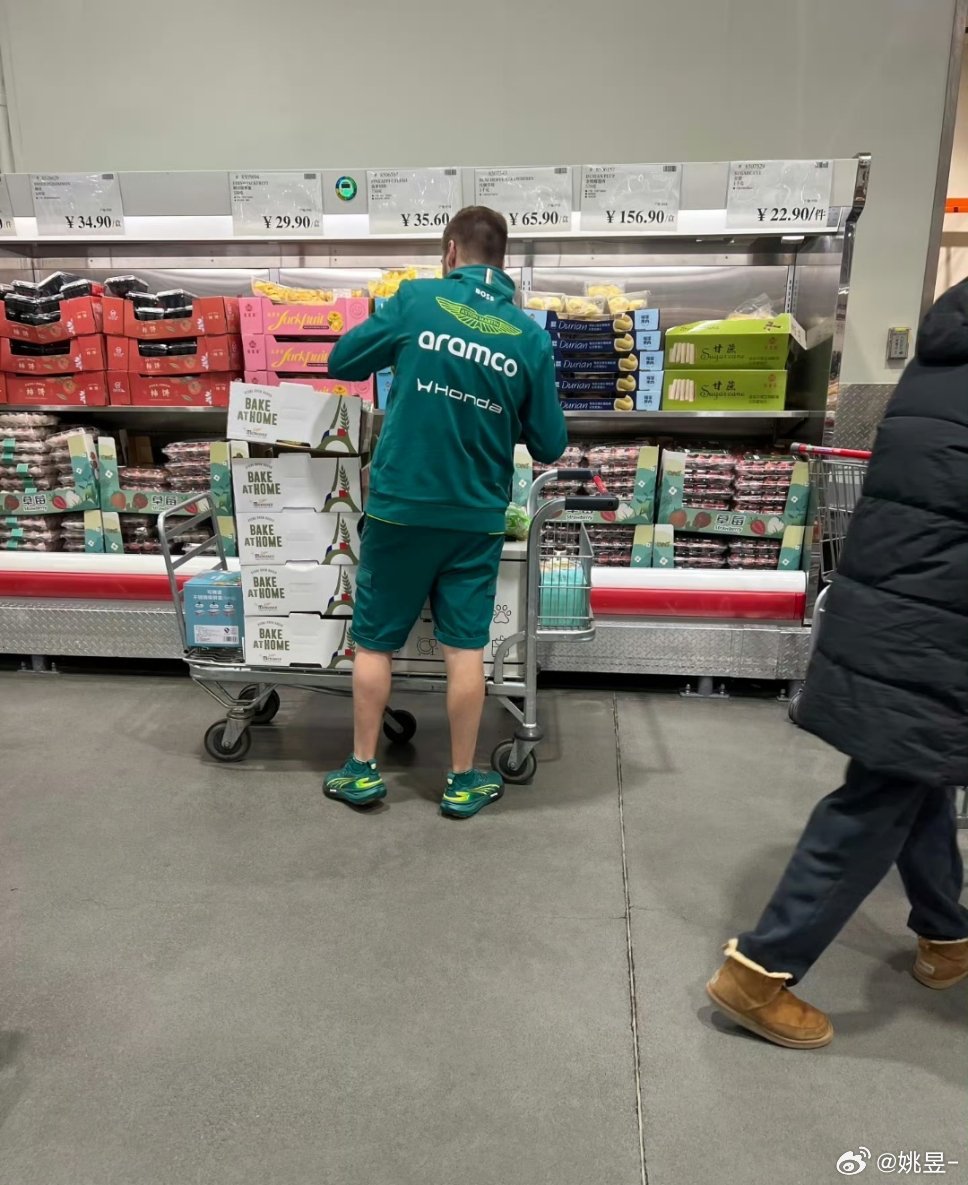 阿斯顿马丁F1员工买大量南孚电池“由于电池和其他动力单元零件紧缺，马丁工作人员开