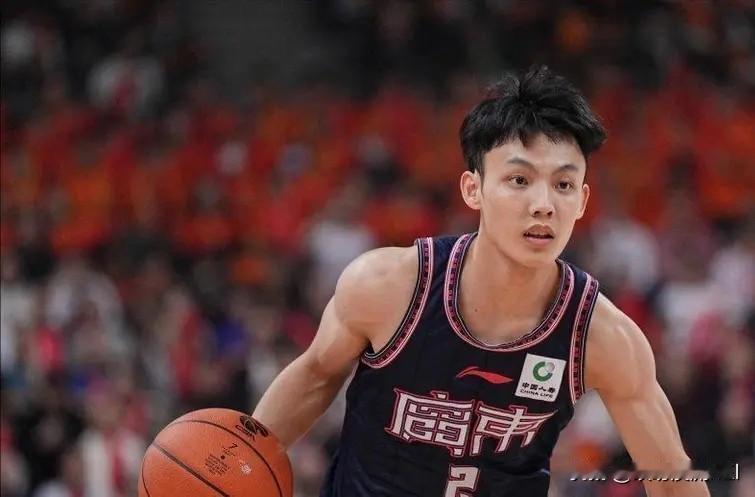 徐杰如果带去打韩国，肯定能赢韩国
郭指导你看广东队徐杰今晚表现了没，徐杰简直就是