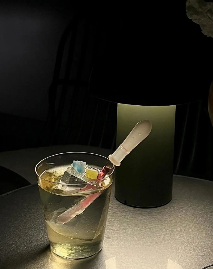 ᐝᥫᩣ 𝐘𝐞𝐞𝐞“生活需要钝感力，祝我们都能拎的清。” 