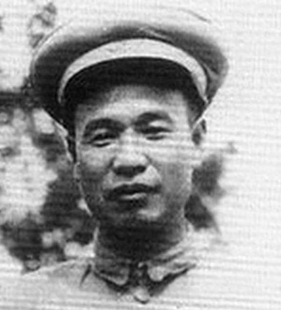 唯一能与毛主席直接联络的传奇特工，他的真名始终成谜，使用过的化名却闻名世界各地