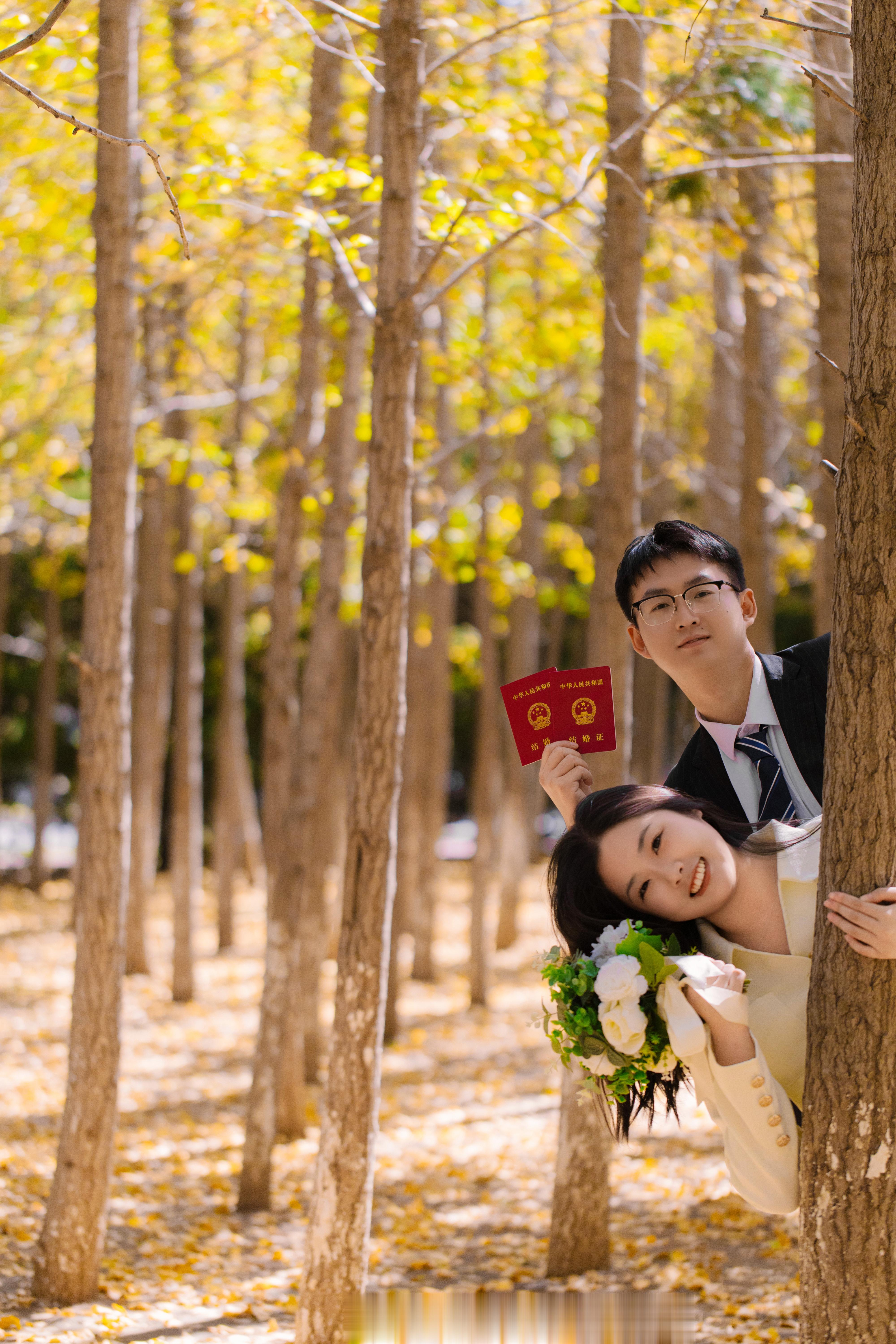 在满是金黄的秋天领证吧#大连领证跟拍[超话]##金石滩领证跟拍#  ​​​