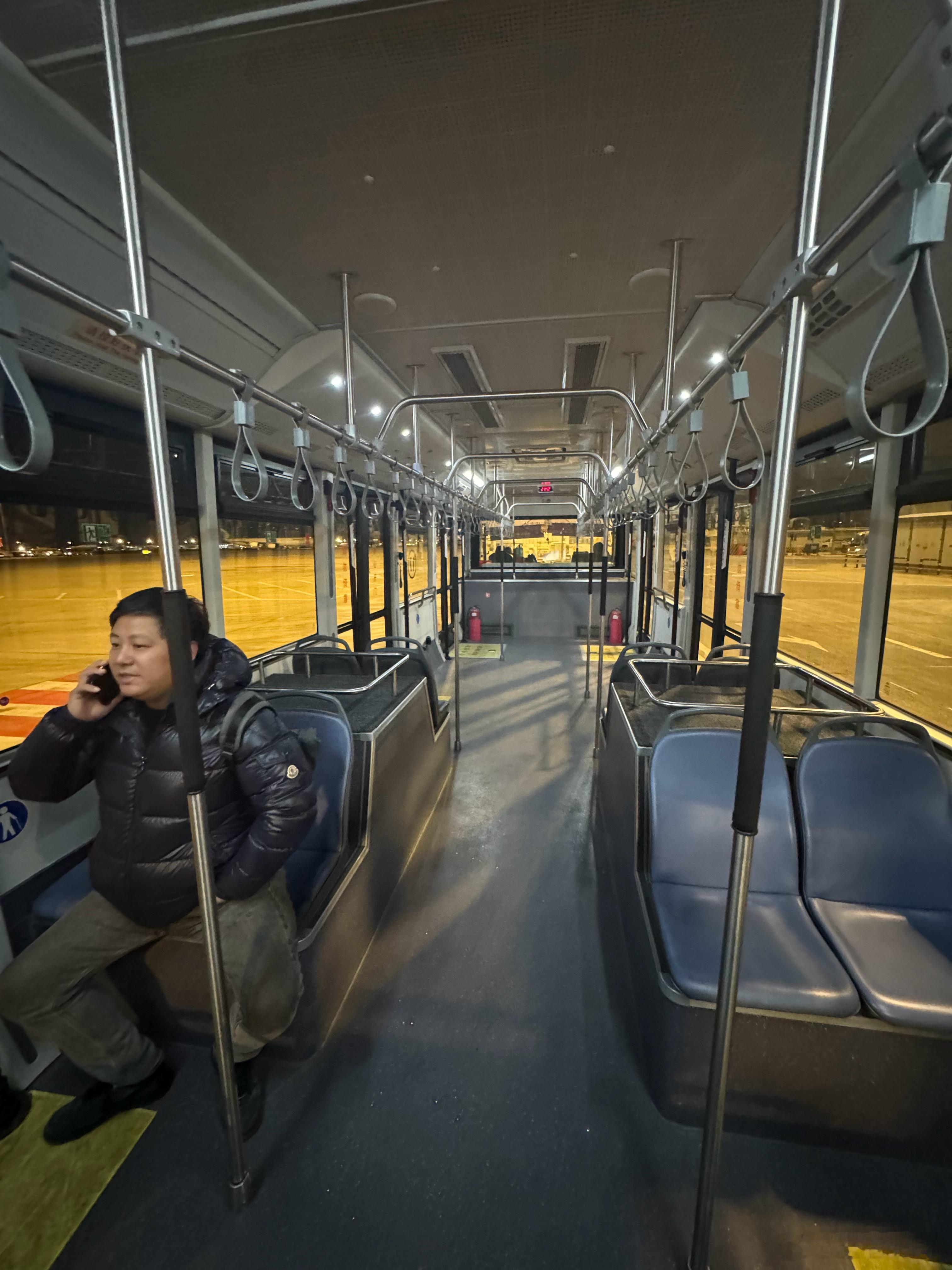 和承包摆渡车了