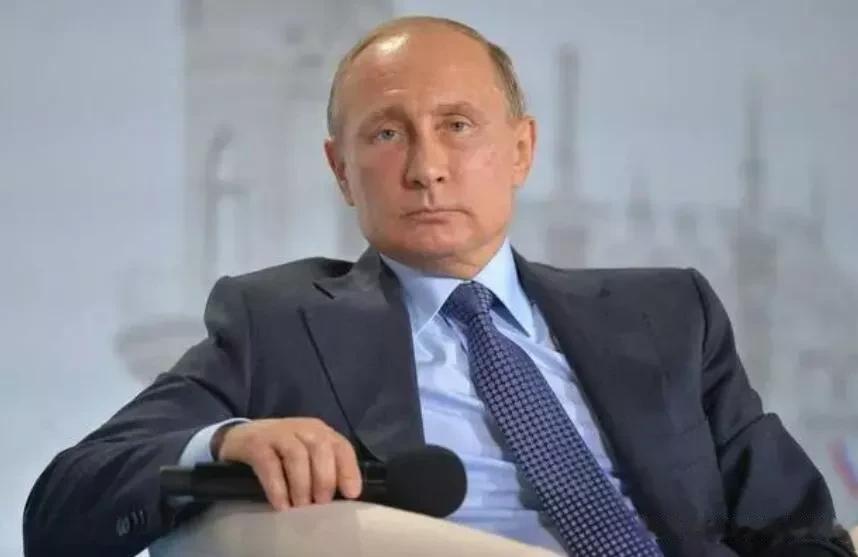 普京放下架子接待6国首脑，美军100架飞机同时飞越大西洋

来源:海峡快讯

在