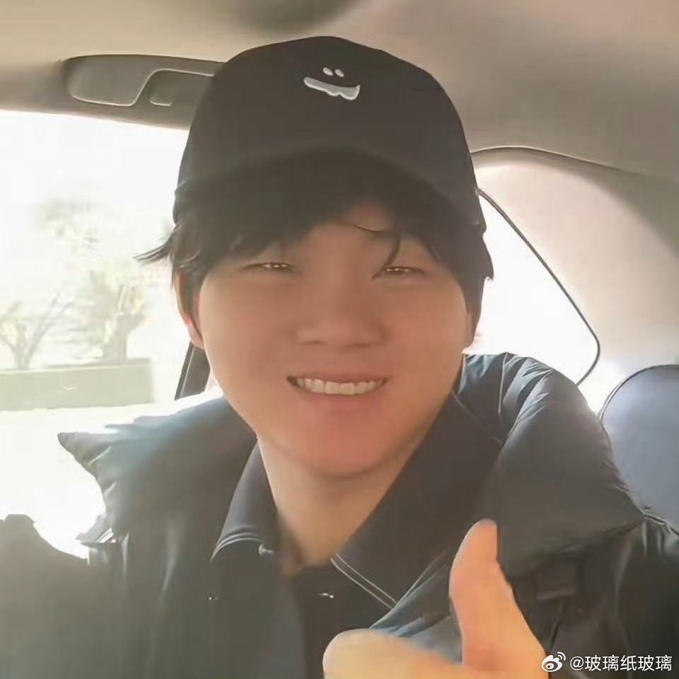 实在饿了可以来我plq展示智商，把我看感动了就赏你吃扇萍辣嘿大礼包