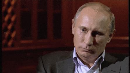 普京给伊朗撂下了一句话，就一句：“我是你困难时期忠实的伙伴。”
俄罗斯和伊朗的来