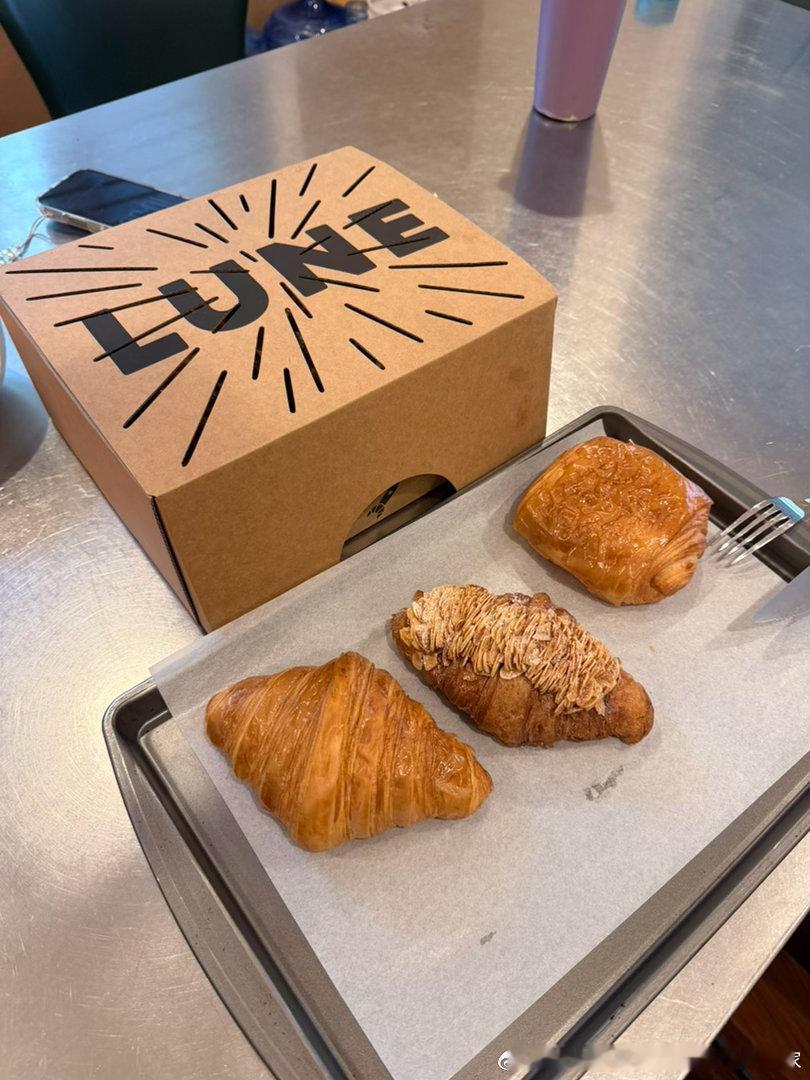 万里迢迢带来加州的🥐 