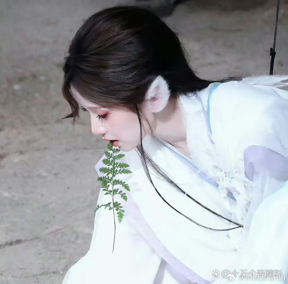 张淼仪这个小狐狸造型好评 神态模仿的也很像啊？我揉揉 ​​​