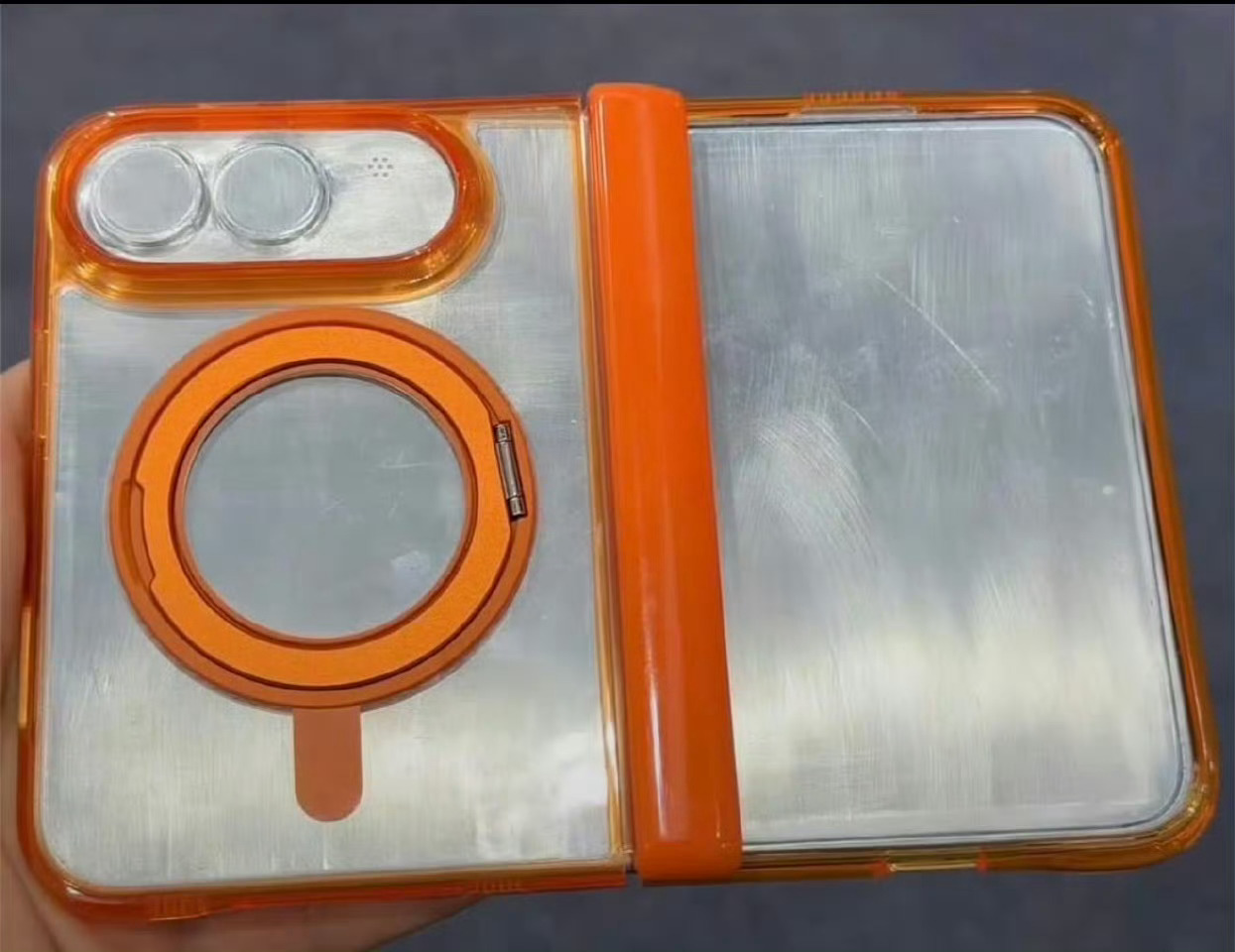 iPhoneFold保护壳模具曝光 很像 Find N 啊，看看苹果能玩啥花 