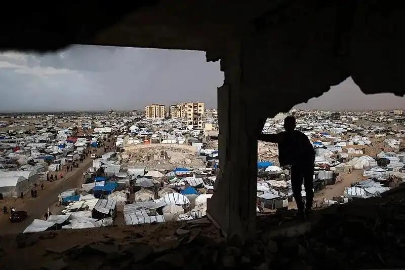 以军称将继续越过“黄线”全面进攻 扎米尔主持战情评估会议当地时间16日，以色列军