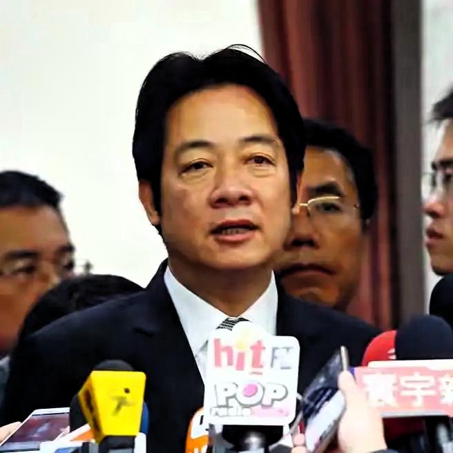 得，赖清德这又出来给自己加戏了。

听着他那句“能迅速应对任何突袭”，我差点没把