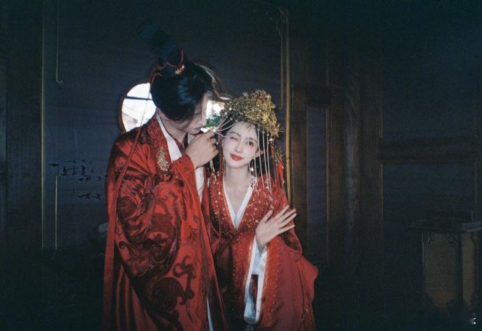 孟子义何与百花杀大婚照何与萧华雍大婚长文孟子义何与百花杀大婚照，何与萧华雍大婚长