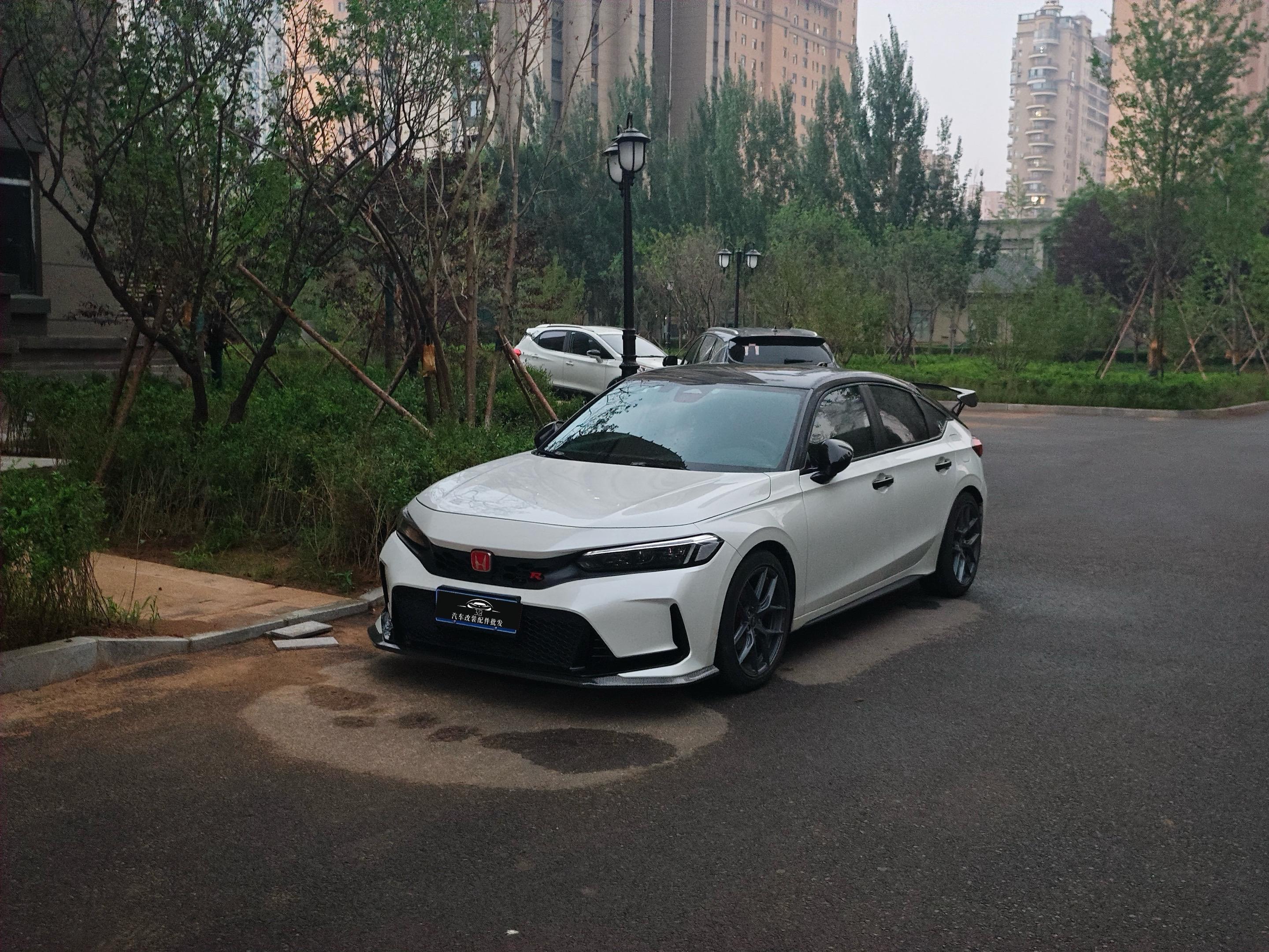 它帅吗。
