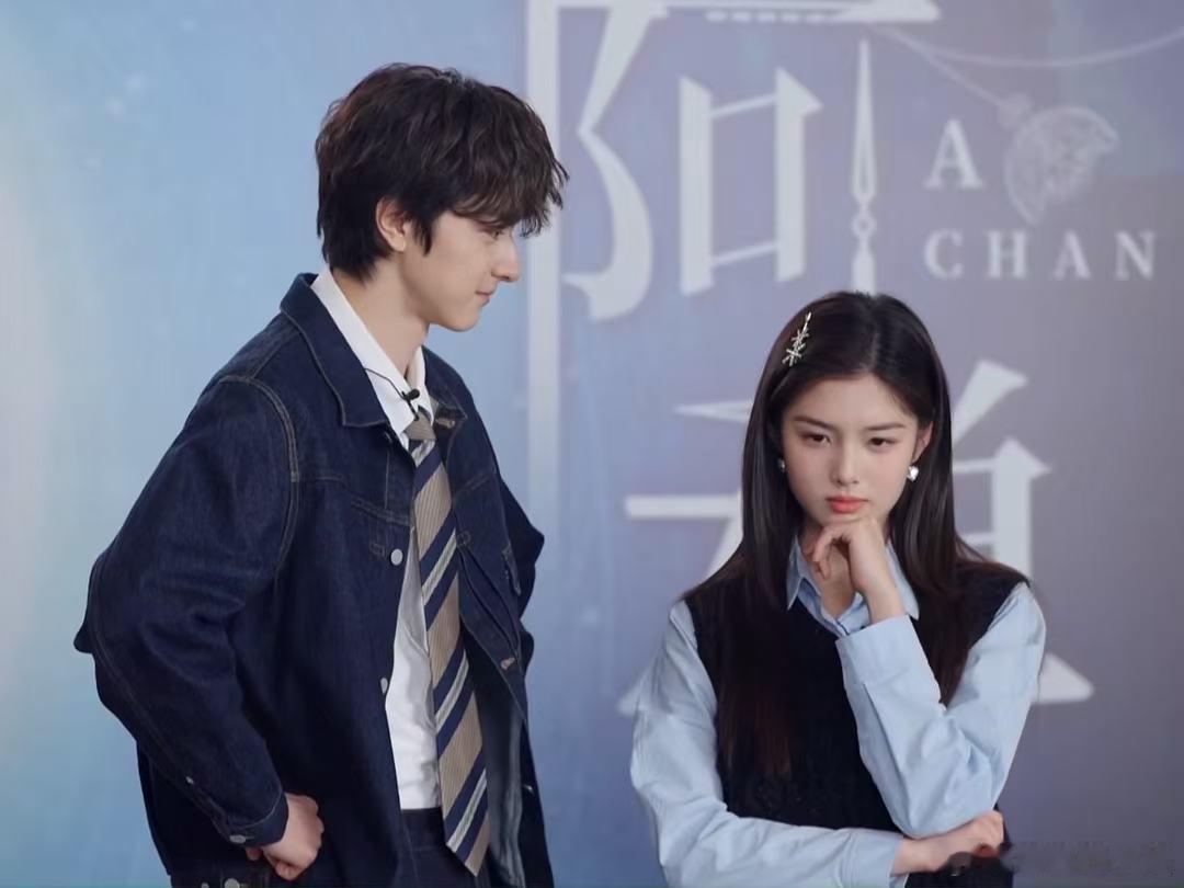 优酷阿禅探班SVIP花式奔赴新生 探班花絮甜度超标！林一和艾米的体型差戳中萌点，