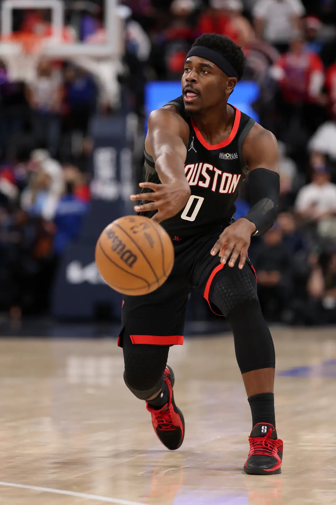 霍勒迪加盟意甲新军含回归NBA条款据名记Marc Stein报道，阿隆·霍勒迪与