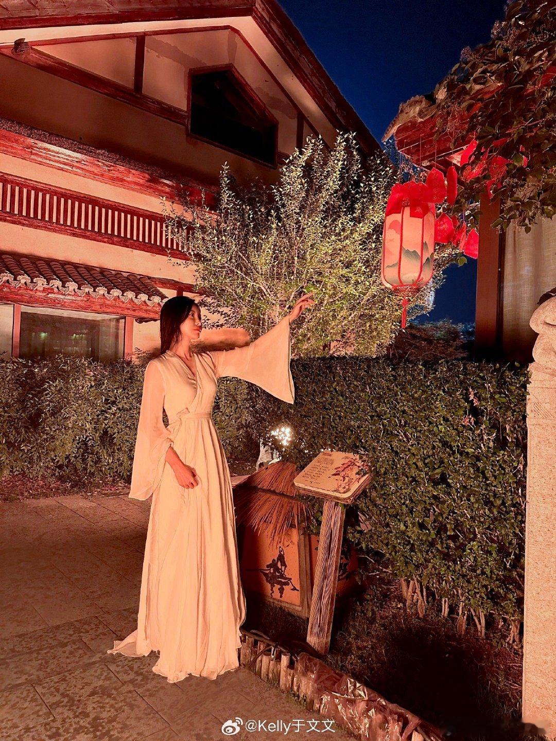 #于文文官宣加盟我家那闺女#真的很喜欢于文文，你是不是也够了解了她，真的很喜欢她